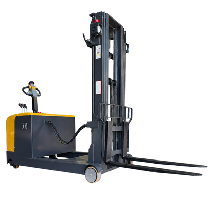 1.500 Kgs / 4.5 metros. Apilador Reac RHER Full Eléctrico Hombre a Bordo